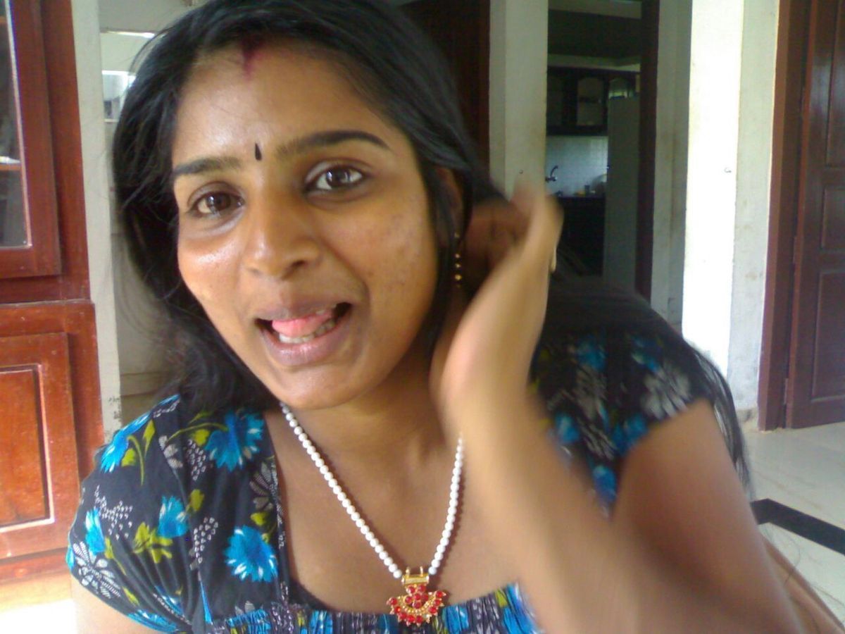 Absolute Z. reccomend kerala aunties hot photos